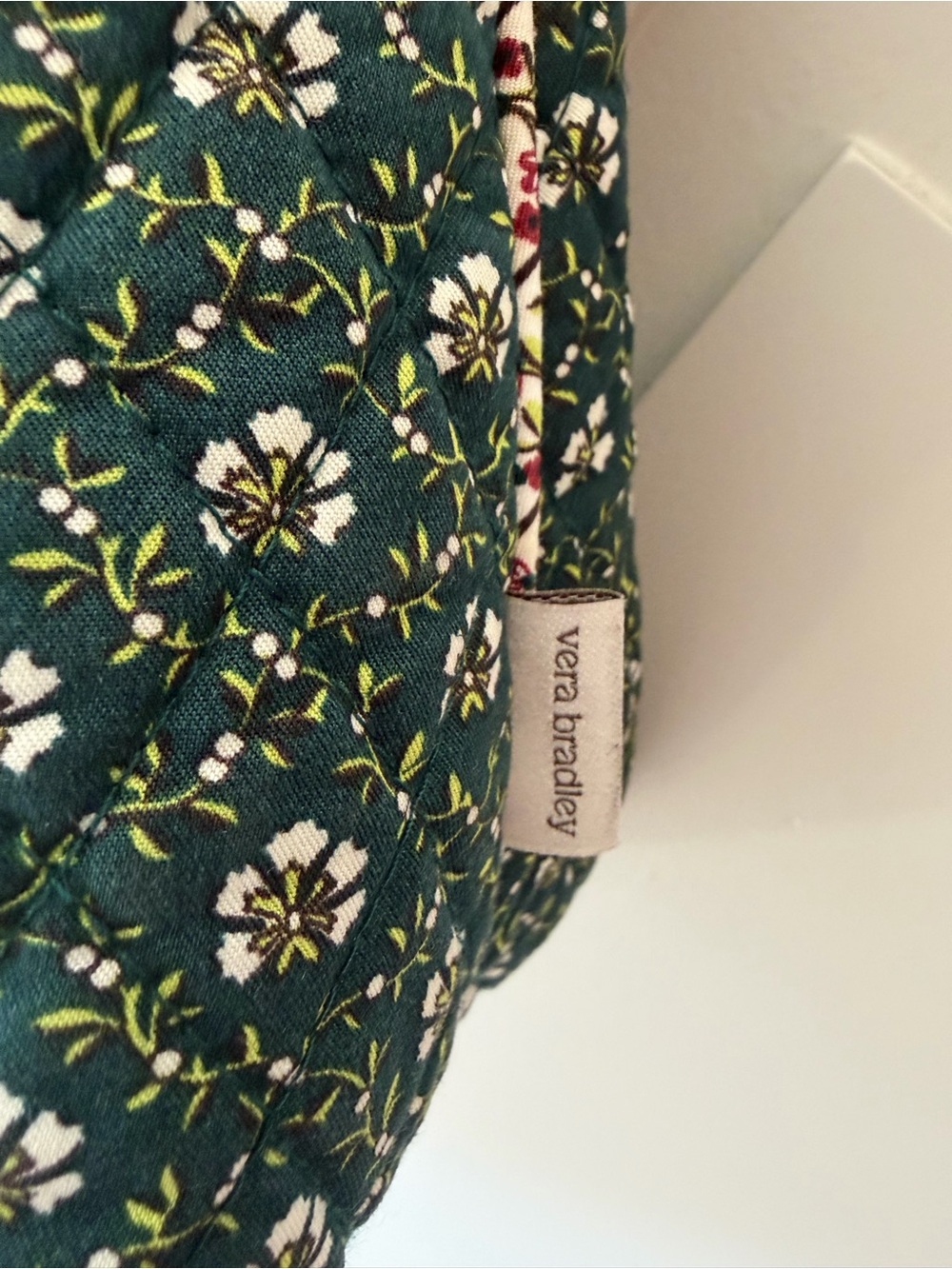 Vera Bradley Hathaway Small Tote Mistletoe Lattice New without tags - Picture 4 of 7